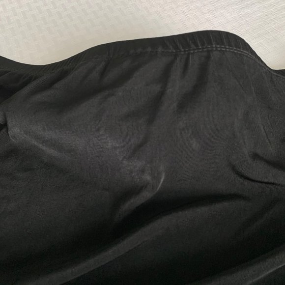 Chico’s Travelers Skirt Chico’s 2 Or Large Black Pull On Stretch Peplum Slinky - Picture 9 of 9